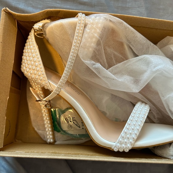 Pearl heels - Picture 8 of 8